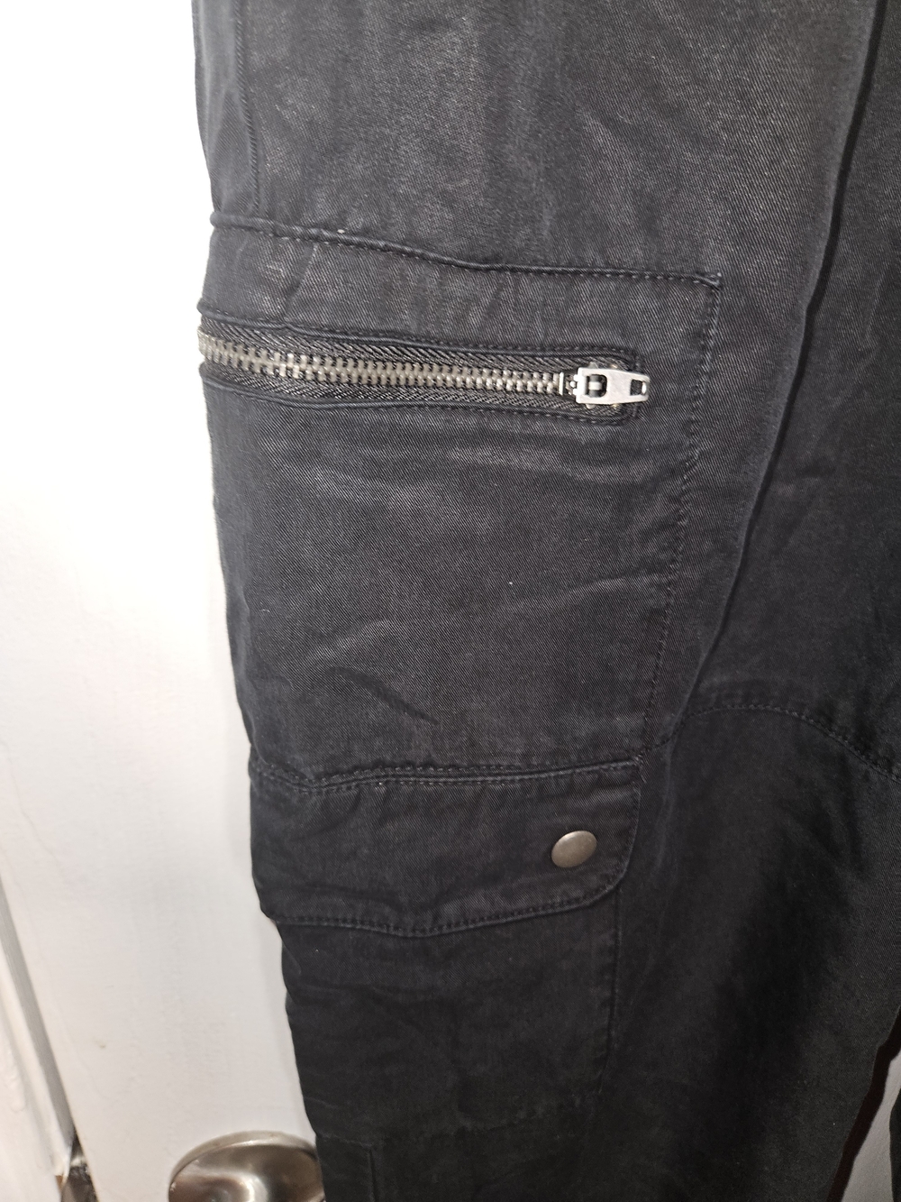 Banana Republic Black Women's Cargo Jogger Pants - Picture 3 of 9